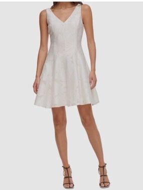 DKNY sz 10 Cream Floral Jacquard Sleeveless Dress